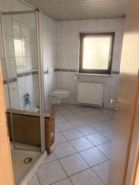 Bild 3 - 8 Zimmer Bungalow in Berschweiler