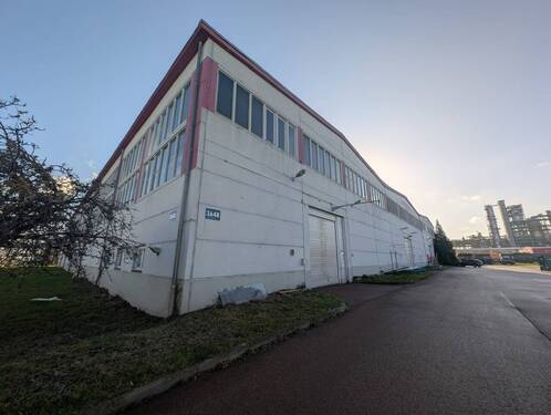 Seitenansicht - Halle in Leuna