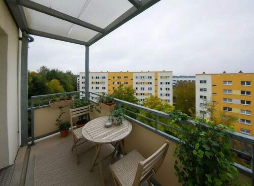 Balkon - Einrichtungsbeispiel.jpg - 3 Zimmer Etagenwohnung in Chemnitz
