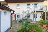 Nebengebäude mit 2 Wohnungen - 