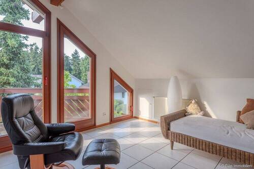 Kinderzimmer 2 mit Balkon - 
