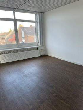 Büroetage - Büro mit 251,00 m&sup2; in Krefeld zur Miete