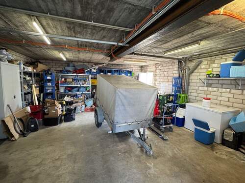 Materiallager - Büro in Niederkassel