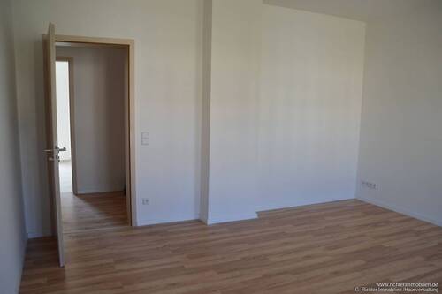 Wohnzimmer - Etagenwohnung mit 75,00 m&sup2; in Freiberg zur Miete