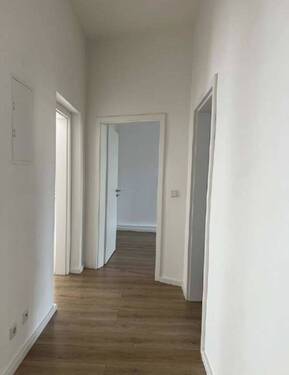Flur - 3 Zimmer Etagenwohnung in Magdeburg