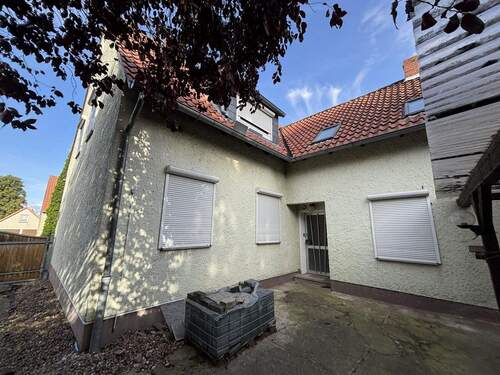 Eingangsbereich - 6 Zimmer Einfamilienhaus zum Kaufen in Hagenburg