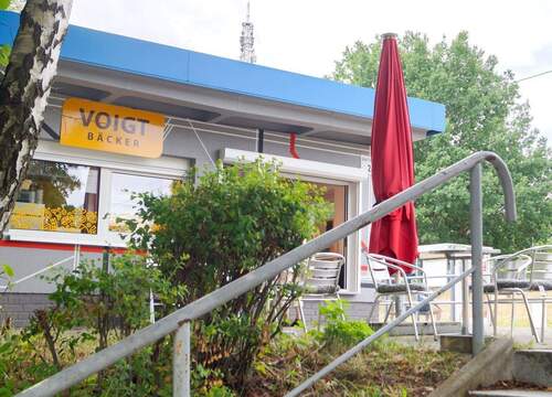 Kaffee und Kuchen genießen - 