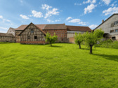 Garten hinter dem Nebengebäude - 6 Zimmer Mehrfamilienhaus, Wohnhaus zum Kaufen in Frielendorf