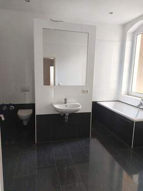 Bad - 2 Zimmer Etagenwohnung zur Miete in Magdeburg