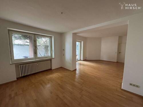 Wohnzimmer - 2 Zimmer Etagenwohnung zum Kaufen in Düsseldorf