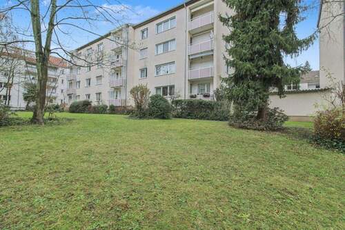 Aussenansicht - 4-Zimmer-Wohnung, Balkon - ruhige, zentrale Lage in grüner Umgebung mit top Verkehrsanbindung