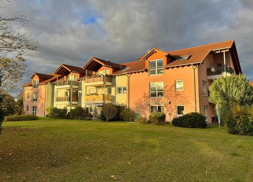 Blick vom Garten - 2 Zimmer Mehrfamilienhaus, Wohnhaus zum Kaufen in Wolfen