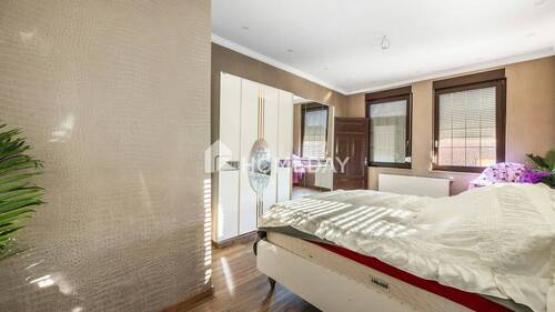 1. OG Elternschlafzimmer 2 - 