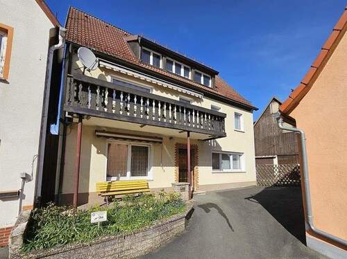 Außenansicht - 7 Zimmer Einfamilienhaus zum Kaufen in Plech