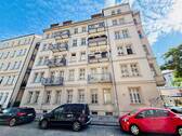 Hausansicht - ZentrumOst - Tolle 2-Zi.-Whg., 2 Balkone, ParkettFuBoHeizg. und Lift! Leer ab Sept. 2025