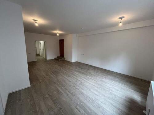 Wohn-/Essbereich(1) - Große und geräumige 2,5 Zimmer Wohnung mit ordentlich Platz