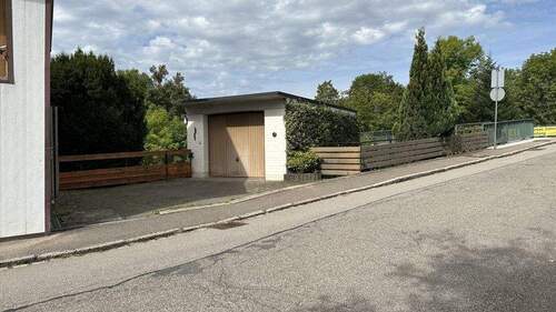 Garage mit Stellplatz - 3 Zimmer Einfamilienhaus zum Kaufen in Wehr