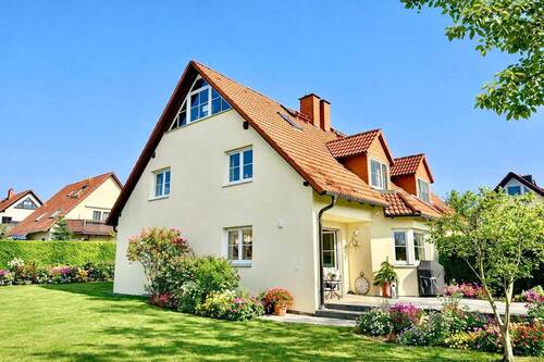 Hausansicht - * exklusives und sehr hochwertig modernisiertes Haus in Dresden - Schönfeld *