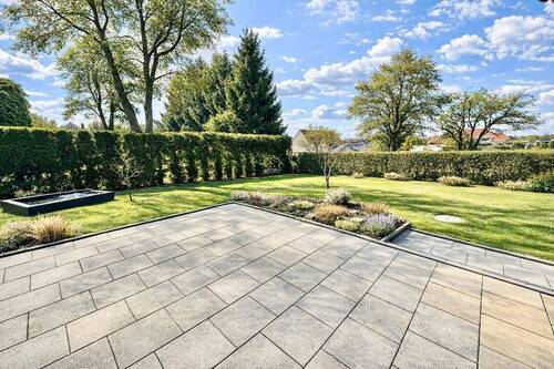 große Terrasse nach Südwesten - 6 Zimmer Einfamilienhaus in Dresden