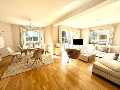 sehr schöner Wohn-und Essbereich - 