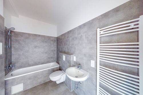 Badezimmer - Etagenwohnung mit 55,00 m&sup2; in Oranienburg zur Miete