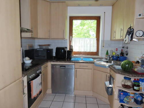 Küche mit EBK - 3 Zimmer Etagenwohnung in Landshut / Schönbrunn