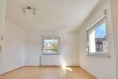 Wohnzimmer - 4 Zimmer Einfamilienhaus in Bad Friedrichshall / Untergriesheim