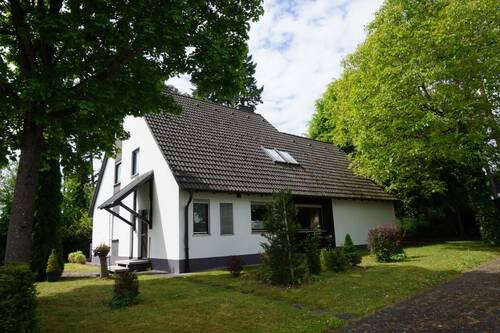 Wohnen in exkl. Lage - Freistehendes Architektenhaus in traumhafter Lage Schwabach Haus kaufen