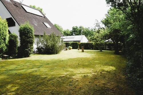 Weitläufiges Grundstück - 5 Zimmer Einfamilienhaus in Schwabach