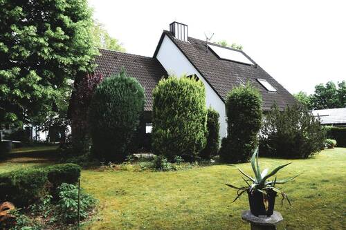 Sichtgeschützt - Einfamilienhaus mit 154,00 m² in Schwabach zum Kaufen