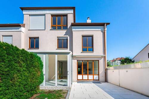 Ansicht vom Garten aus - 