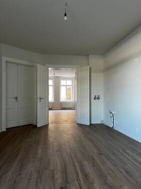 Blick Richtung Schlafzimmer.jpg - 