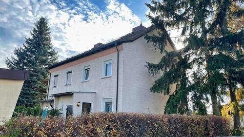 Frontalansicht - 3 Zimmer Doppelhaushälfte zum Kaufen in Hoyerswerda