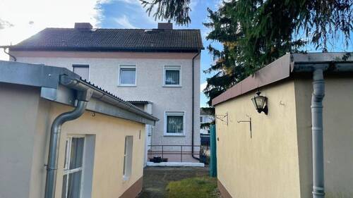 Außenansicht - 3 Zimmer Doppelhaushälfte in Hoyerswerda