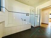 Bad Ansicht Wanne und Dusche - 