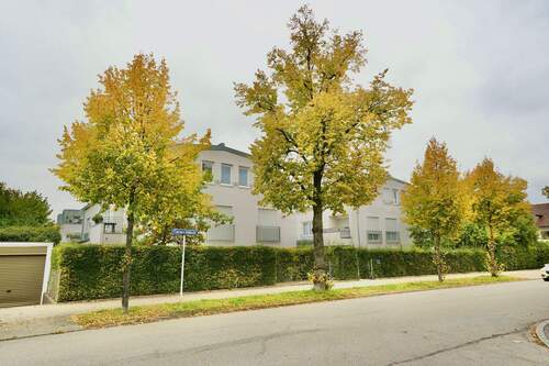 Hausansicht - 4 Zimmer Etagenwohnung zum Kaufen in München