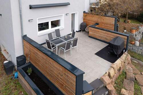 Terasse - Saniertes Einfamilienhaus mit Großzügigen Grundstück
