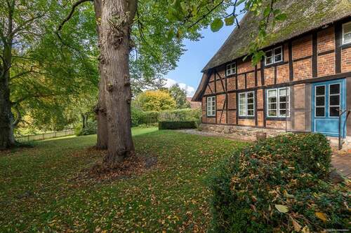 Blick in den Garten - Bauernhaus, Landhaus mit 327,00 m&sup2; in Eutin / Fissau zum Kaufen