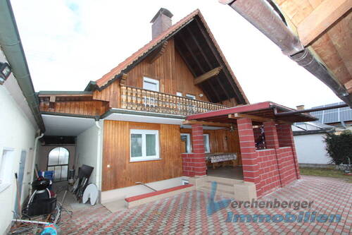 Rückansicht mit Terrasse - 