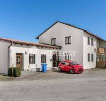 Viel Platz zum Wohnen und Arbeiten - EFH mit Anbau, Loggia und 3 Stellplätzen in Schöfweg