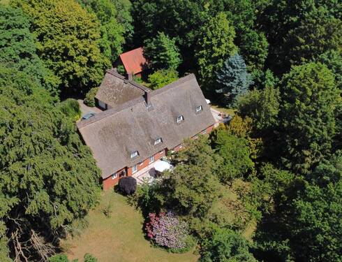 Landhaus Vogelperspektive - Landhaus mit Privatpark - Ein Zuhause der Extraklasse mit Privatsphäre und Prestige - Reserviert