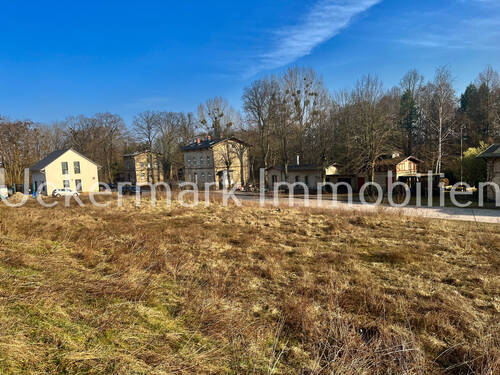 5 - Ruhige Lage, nah am See, Baugrundstücke in Lychen- Stadt der Seen und Wälder