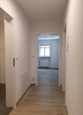 Flur - Etagenwohnung mit 45,80 m&sup2; in Auerbach zur Miete