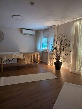 Wohnzimmer / Gewerbe - 