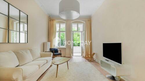 Wohnzimmer 1 - Stilvolle 4-Zimmer-Wohnung in exklusiver Lage von Charlottenburg