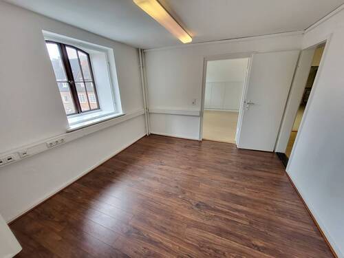 Büro 2 - 