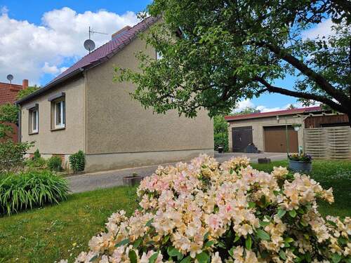 Blick aufs Haus.jpg - Einfamilienhaus mit 115,00 m² in Anklam zum Kaufen