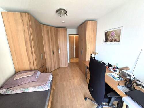 Kinderzimmer mit Einbauschrank - 