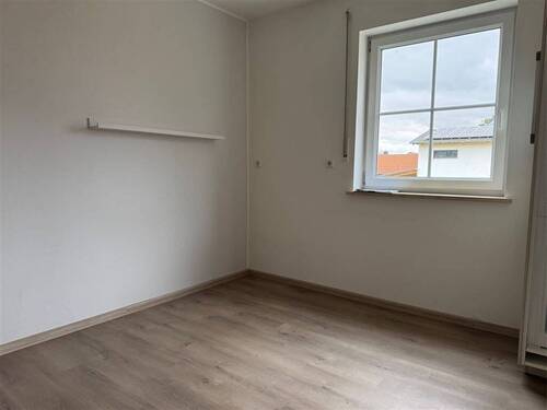 Essbereich in der Küche - 5 Zimmer Etagenwohnung in Wildenberg