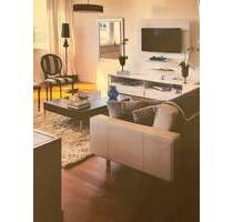 Exklusive, modernisierte und möblierte 2,5-Zimmer DG-Wohnung und Tiefgarage. - Berlin Westend